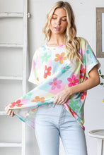 Load image into Gallery viewer, SHORT SLEEVE Daisy PRINT TOP