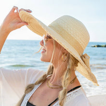 Load image into Gallery viewer, Scallop Edge Sunhat: Straw