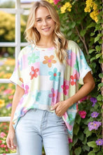 Load image into Gallery viewer, SHORT SLEEVE Daisy PRINT TOP