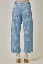 Load image into Gallery viewer, Floral Print Barrel Denim