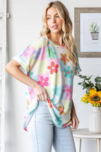 Load image into Gallery viewer, SHORT SLEEVE Daisy PRINT TOP
