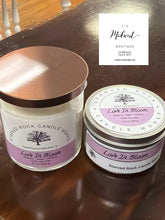 Load image into Gallery viewer, Love in bloom 5.5oz Candle