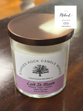 Load image into Gallery viewer, Love in bloom 8.5 oz candle ￼