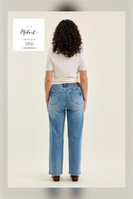 Load image into Gallery viewer, Petite Tummy Control Straight Fit