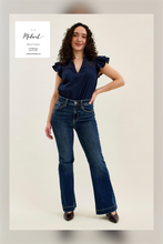 Load image into Gallery viewer, Petite HW Flare Jean