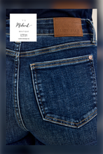Load image into Gallery viewer, Petite HW Flare Jean