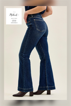 Load image into Gallery viewer, Petite HW Flare Jean